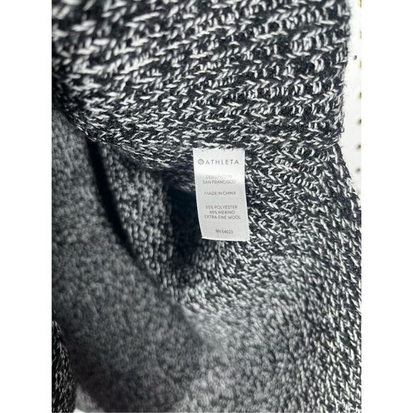 Athleta V neck tunic sweater size S - Picture 3 of 4